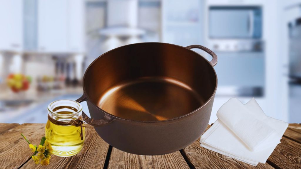 How to clean dutch oven Wiping Excess Oil