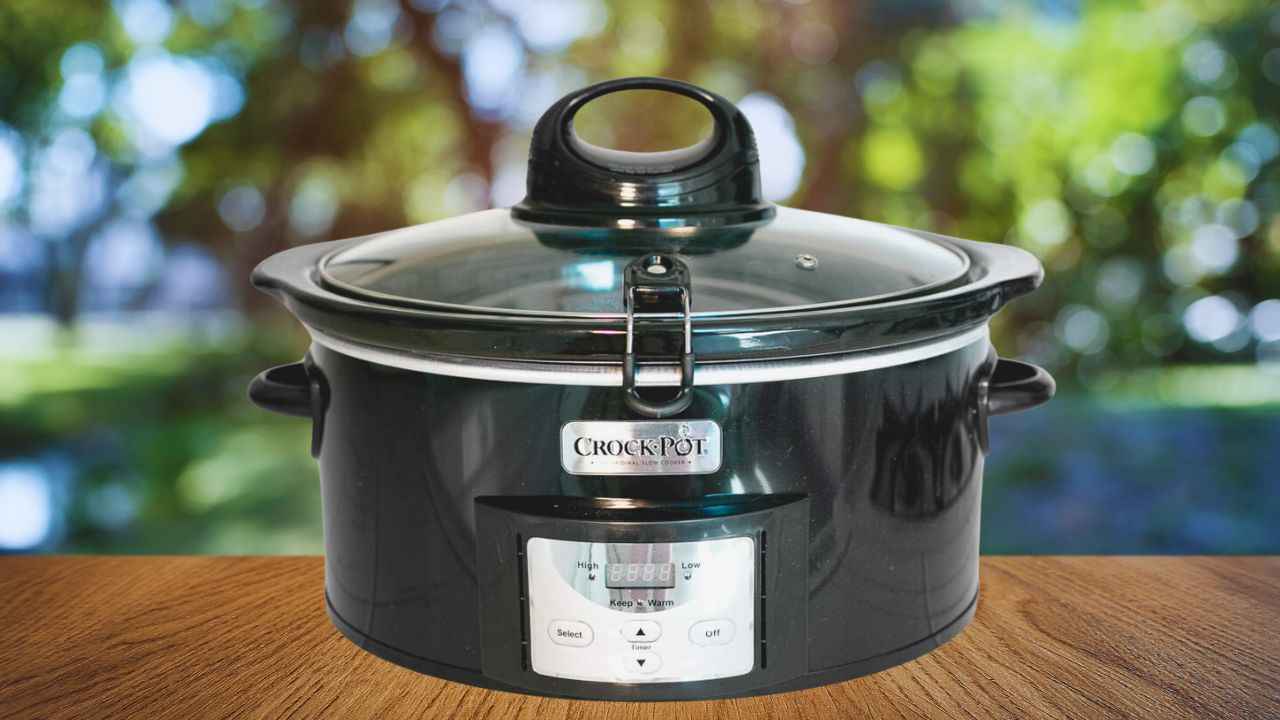 Dutch Oven VS Crock Pot What Is The Difference Between Them?