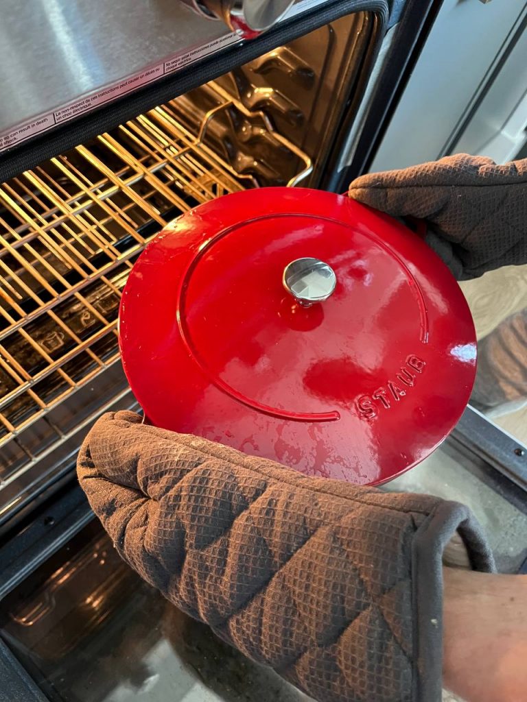 Gripping issues with oven mittens for Staub dutch oven