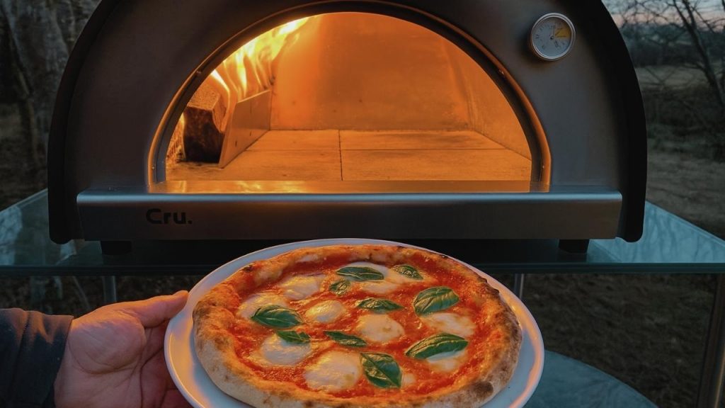 How We Tested pizza Margherita Cru Oven Model 32 VS Cru Champion