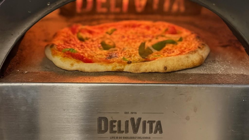 How We Tested pizza Margherita Member’s Mark VS DeliVita 